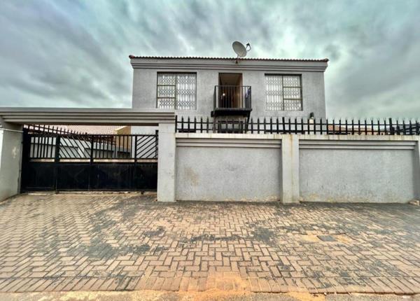 10 Bedroom House