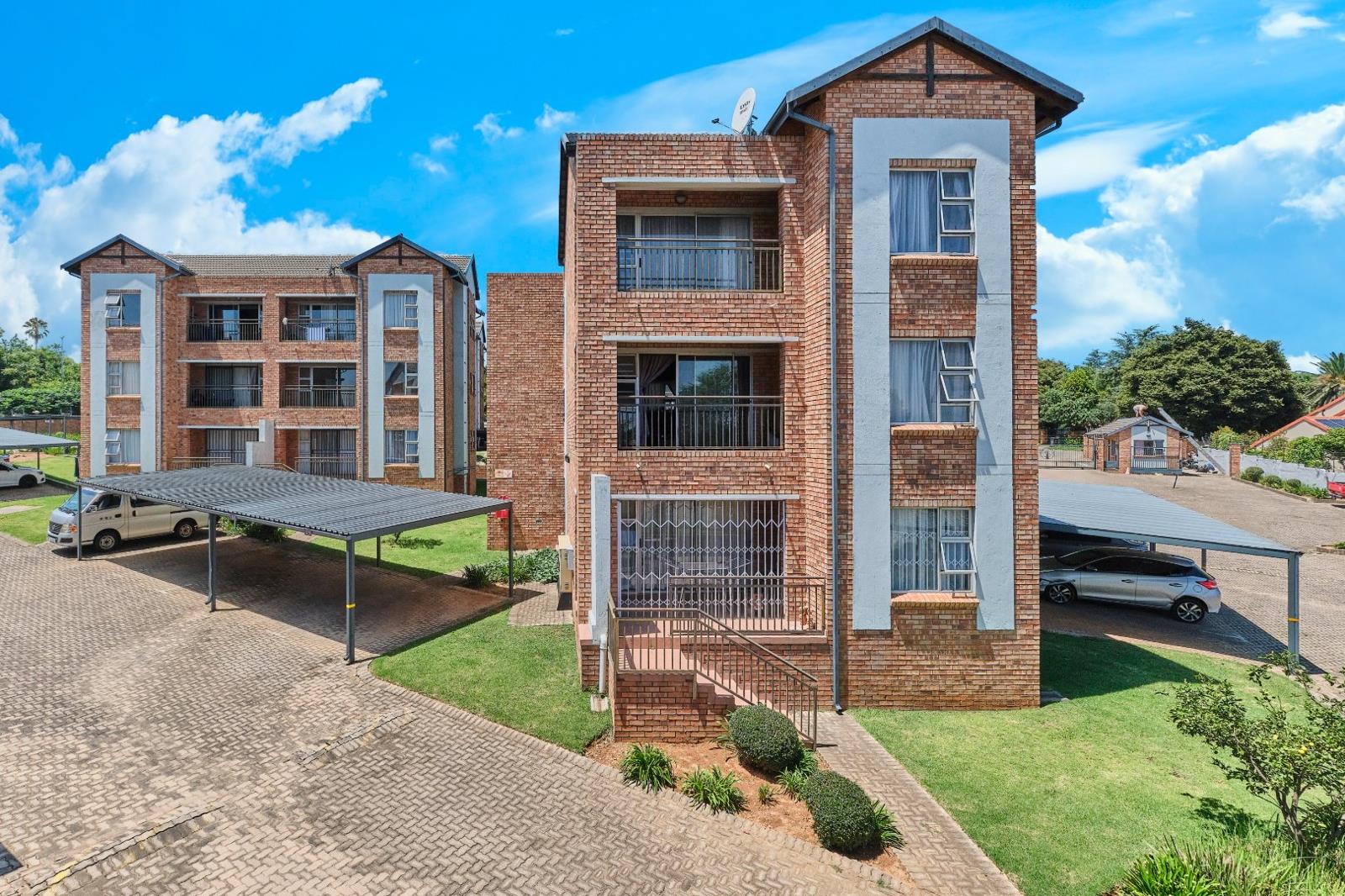 2 Bedroom Apartment in Randpark Ridge