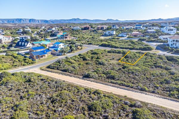 385 m² Land