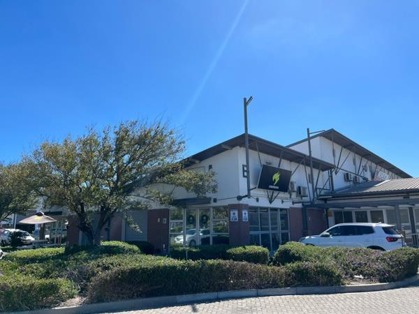 99.6 m² Commercial space