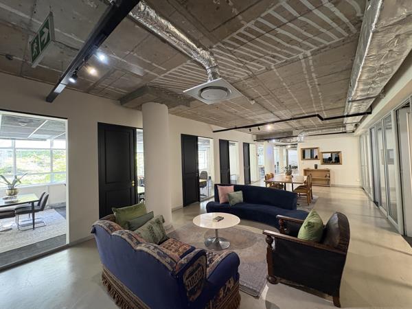 597 m² Commercial space