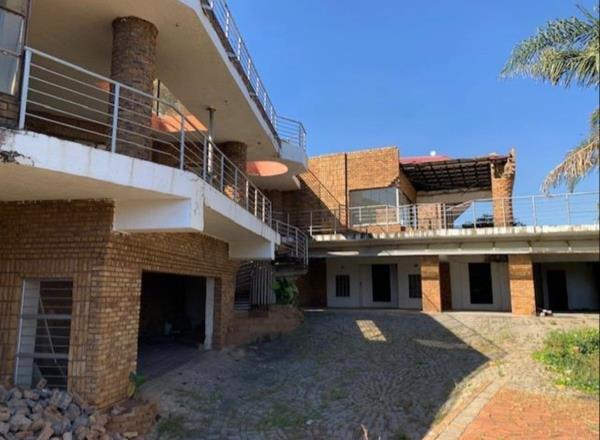 5 Bedroom House