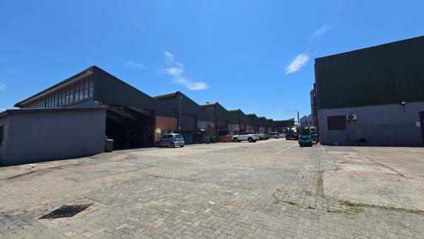 584 m² Commercial space