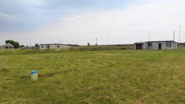 1 319 m² Land