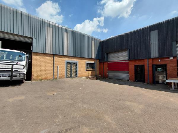 381 m² Industrial space