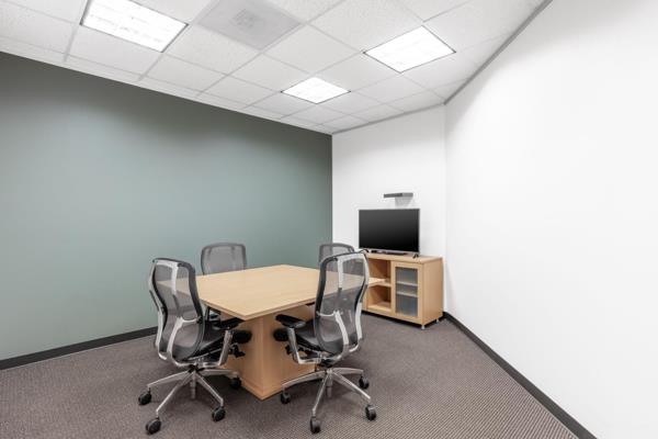 1 011 m² Office Space