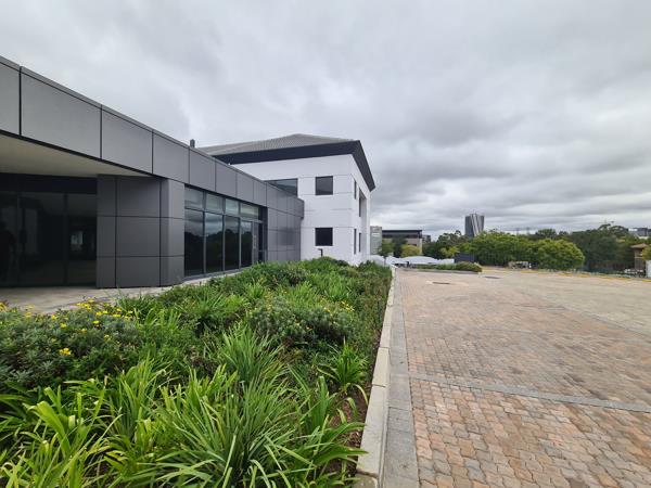 1 922 m² Commercial space