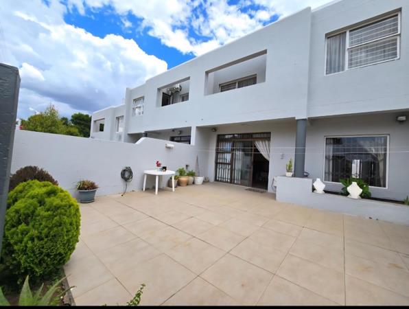 3 Bedroom Townhouse