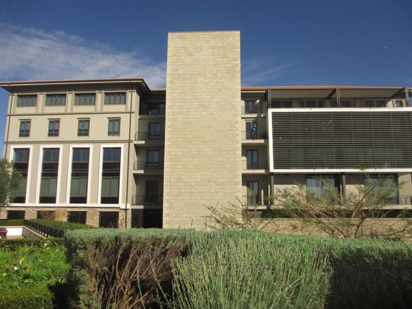 330 m² Office Space