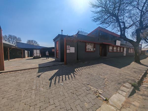 1 963 m² Industrial space