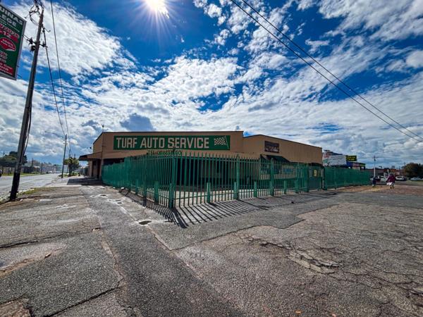 990 m² Commercial space