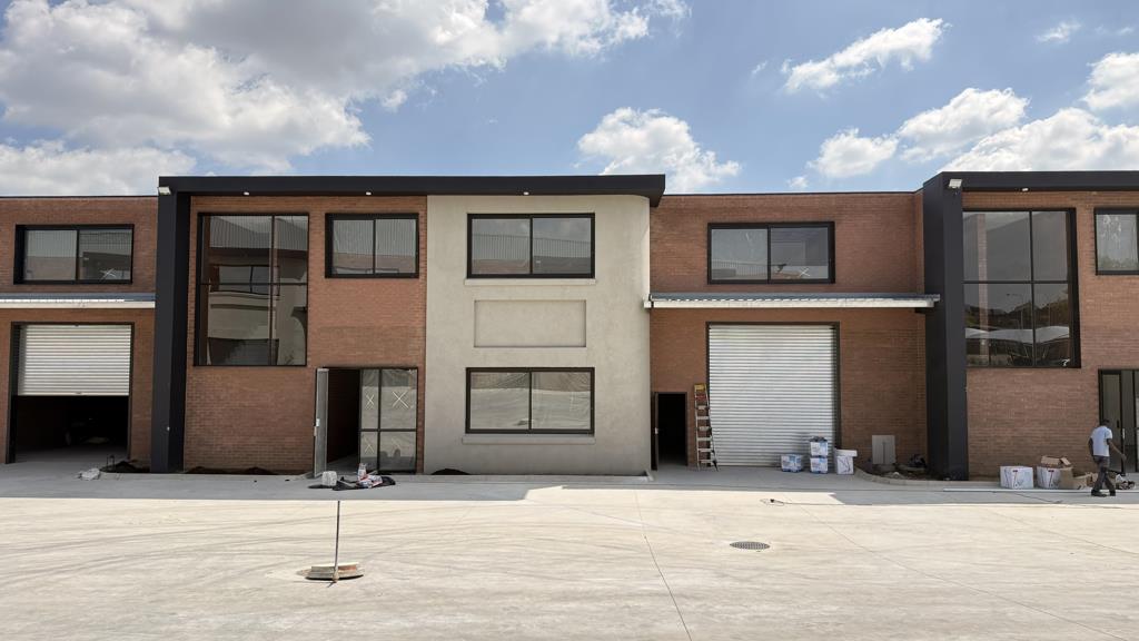 1 057 m² Industrial space