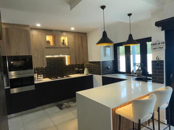 5 Bedroom Townhouse