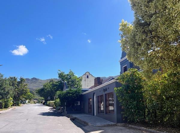 140 m² Commercial space