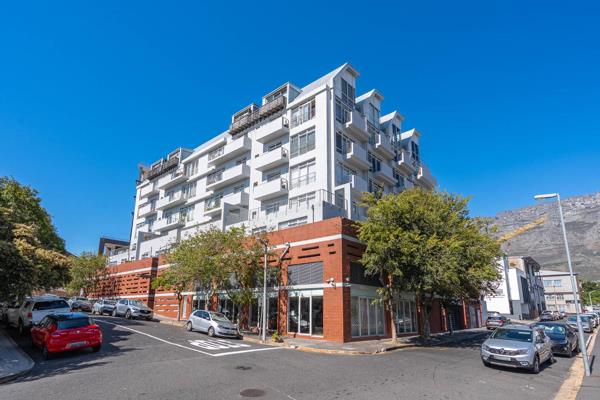 211 m² Retail Space