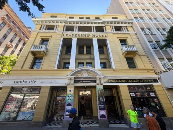 320 m² Commercial space