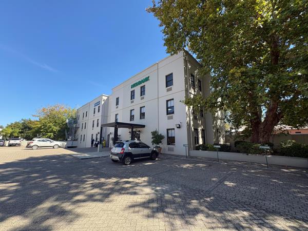 208 m² Commercial space