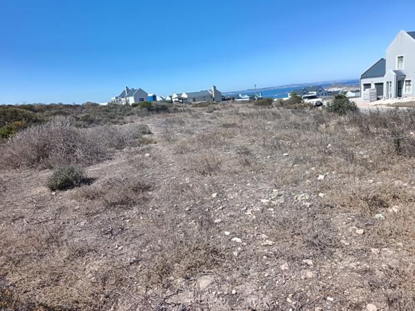 753 m² Land