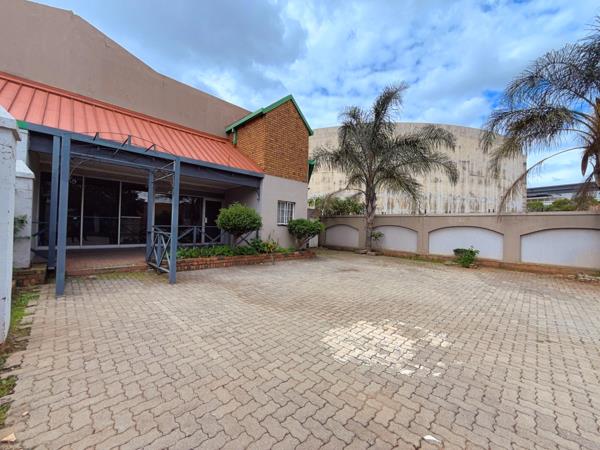 250 m² Office Space