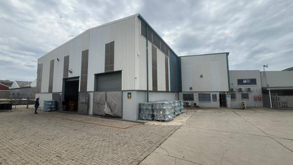 2 030 m² Industrial space