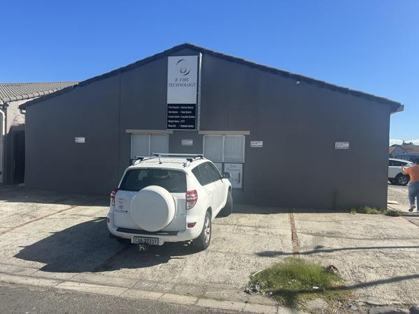 111 m² Industrial space