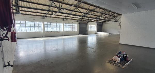1 400 m² Industrial space