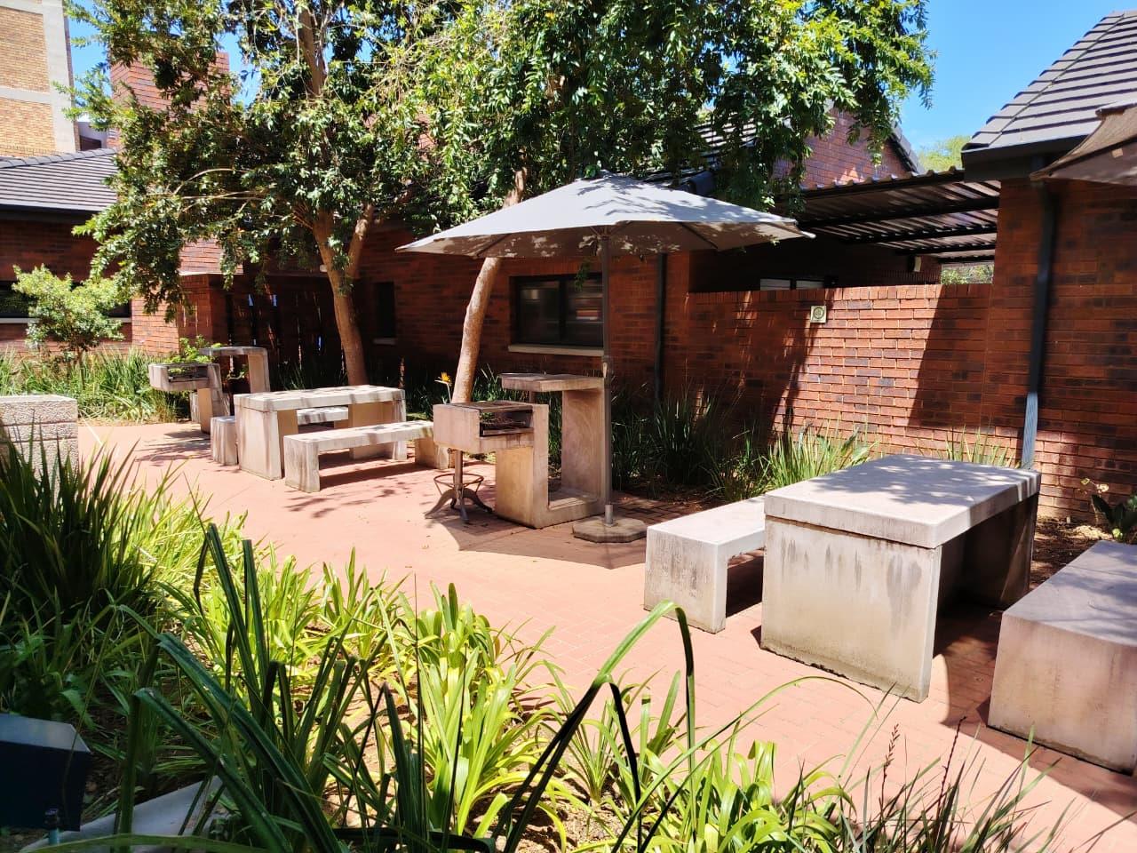 1 Bedroom Apartment in Roodepoort Central