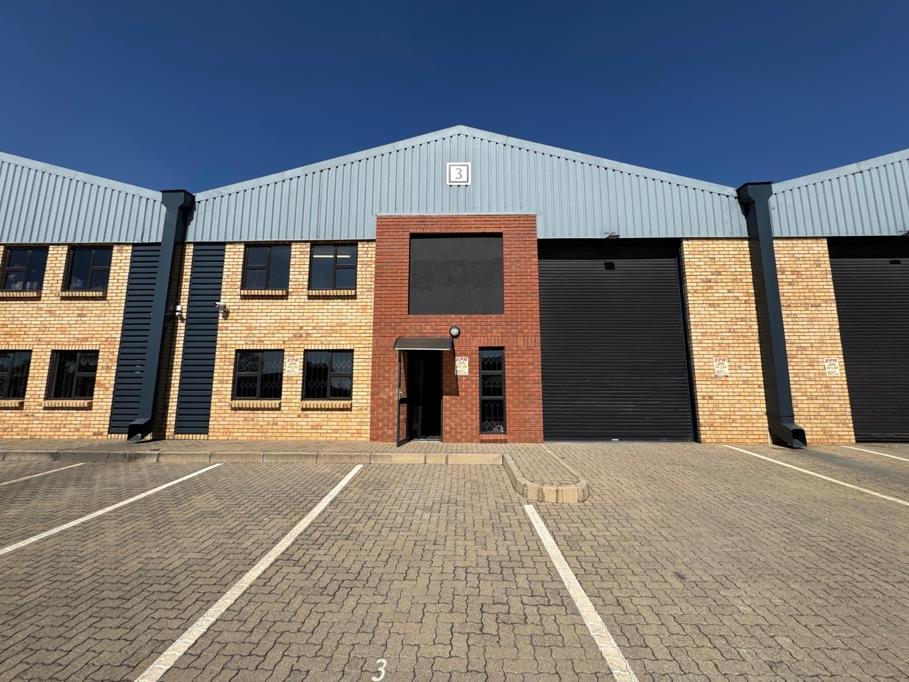 385 m² Industrial space