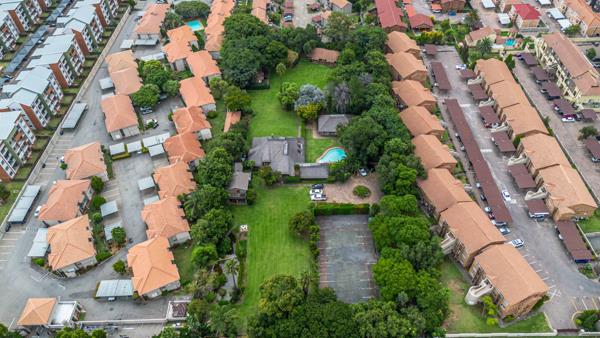 2 000 m² Commercial space