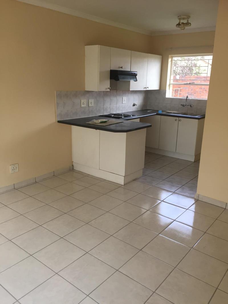 2 Bedroom Simplex in Wilgeheuwel