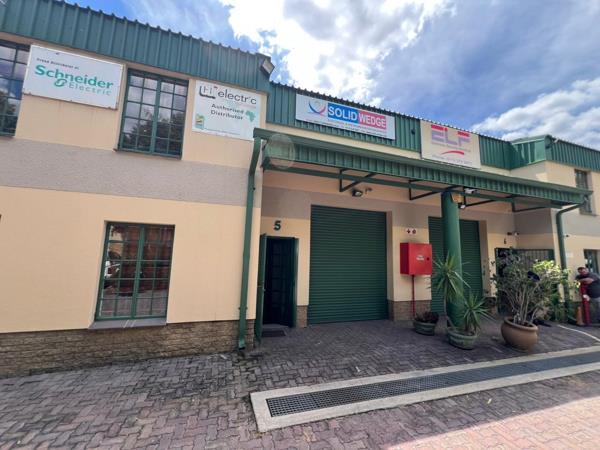 240 m² Commercial space