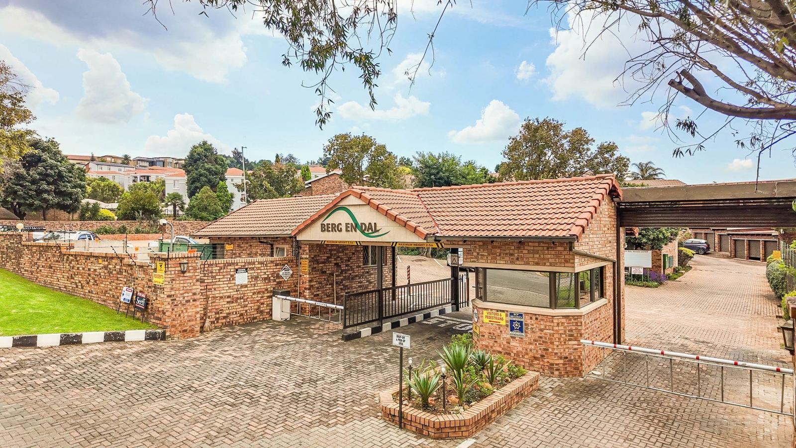 2 Bedroom Apartment in Northcliff