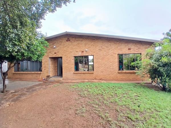 200 m² Commercial space