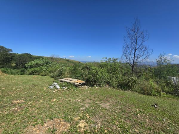 1 600 m² Land