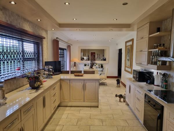 100 m² Farm with House