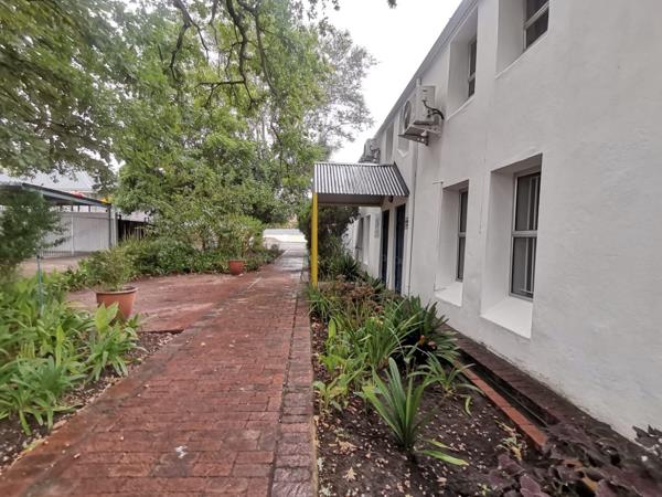 100 m² Office Space