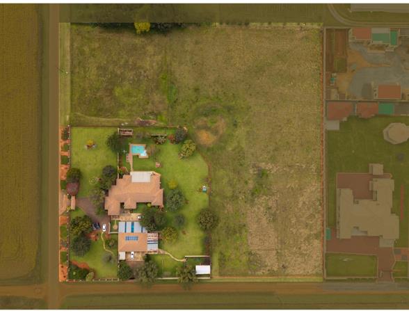 6 Bedroom House