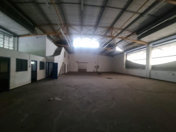 1 009.4 m² Industrial space