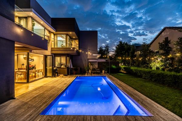5 Bedroom House