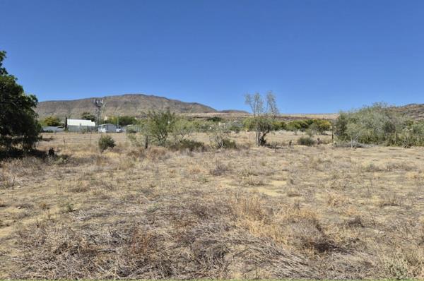 1 079 m² Land