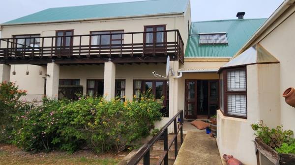 6 Bedroom House