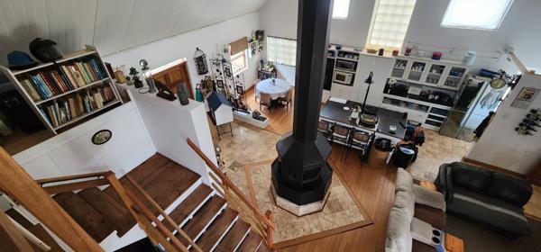 6 Bedroom House