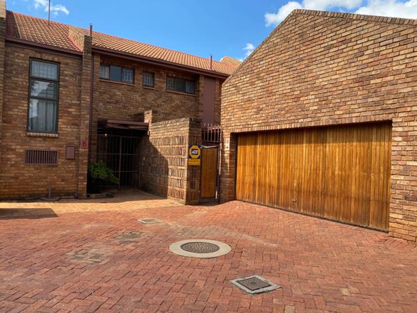 4 Bedroom Townhouse