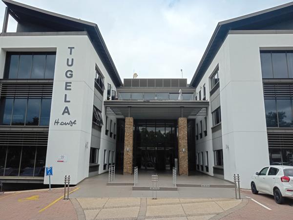 389 m² Commercial space