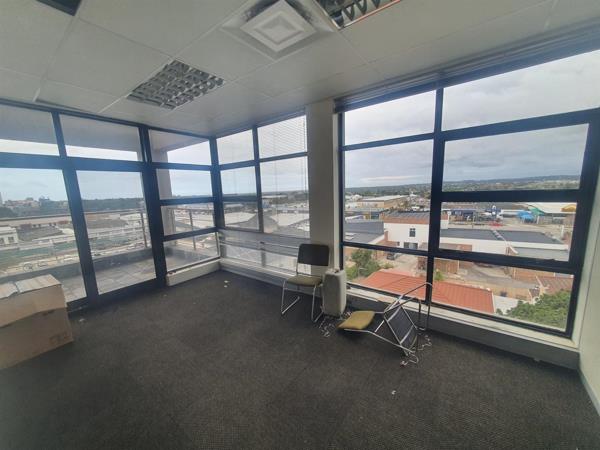 790 m² Office Space