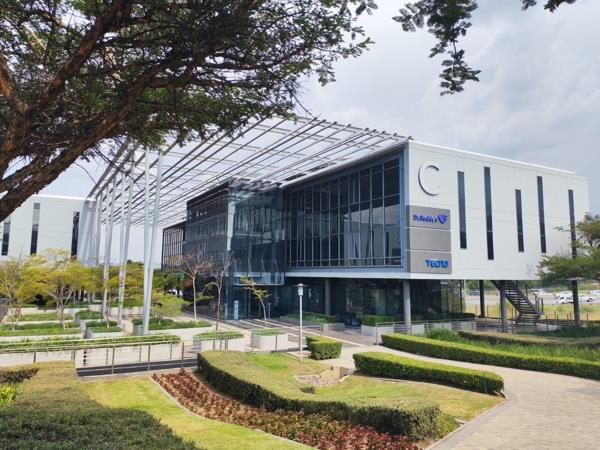 612 m² Office Space
