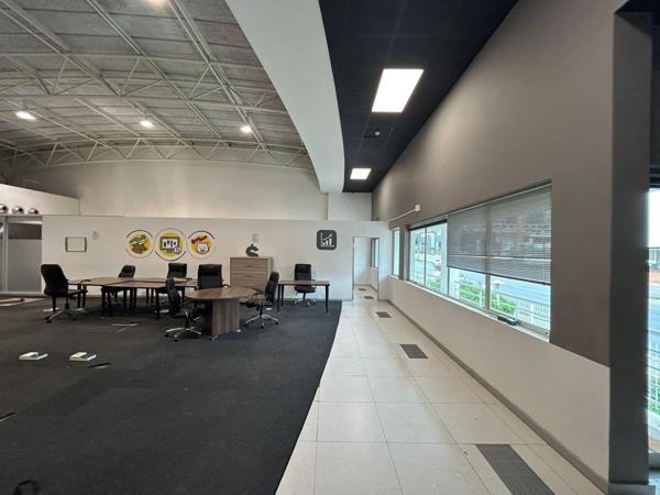 339 m² Office Space