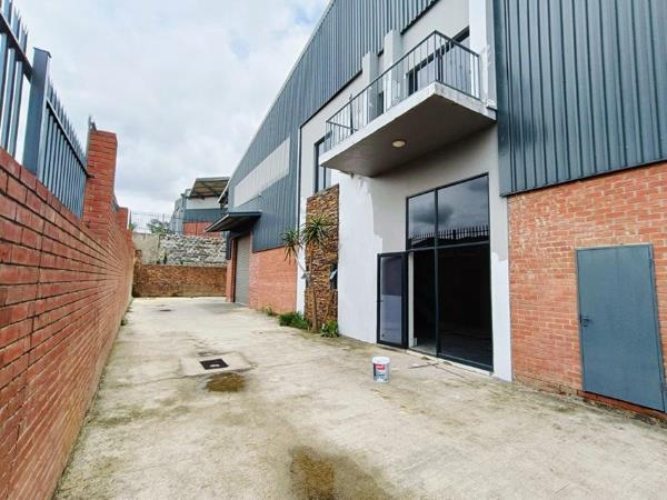 811 m² Industrial space