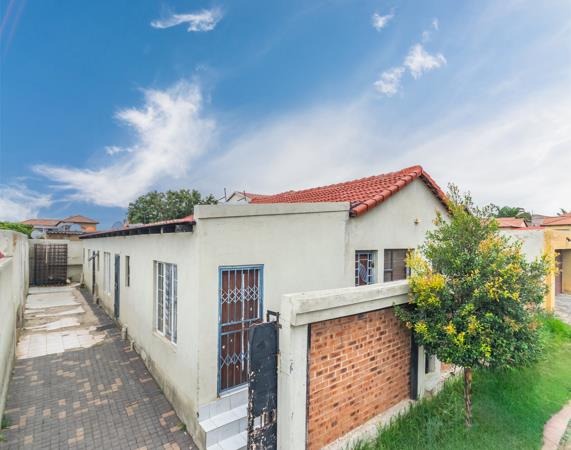 8 Bedroom House