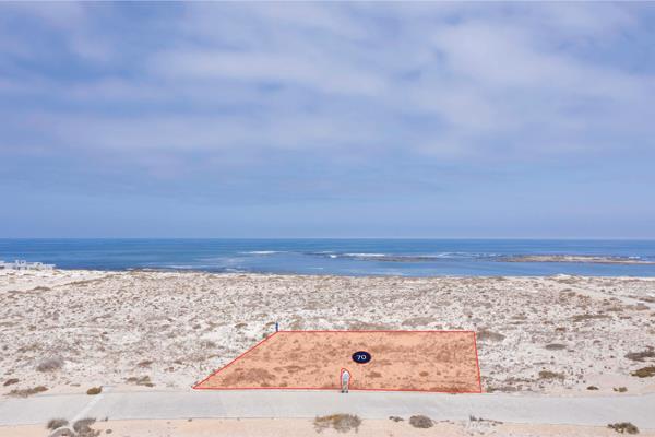 923 m² Land